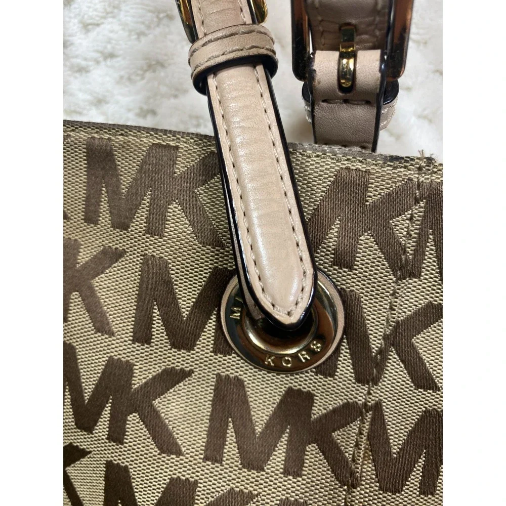 Michael Kors Large Jet Set Travel Tote Vanilla Tan Monogram Canvas Handbag Purse